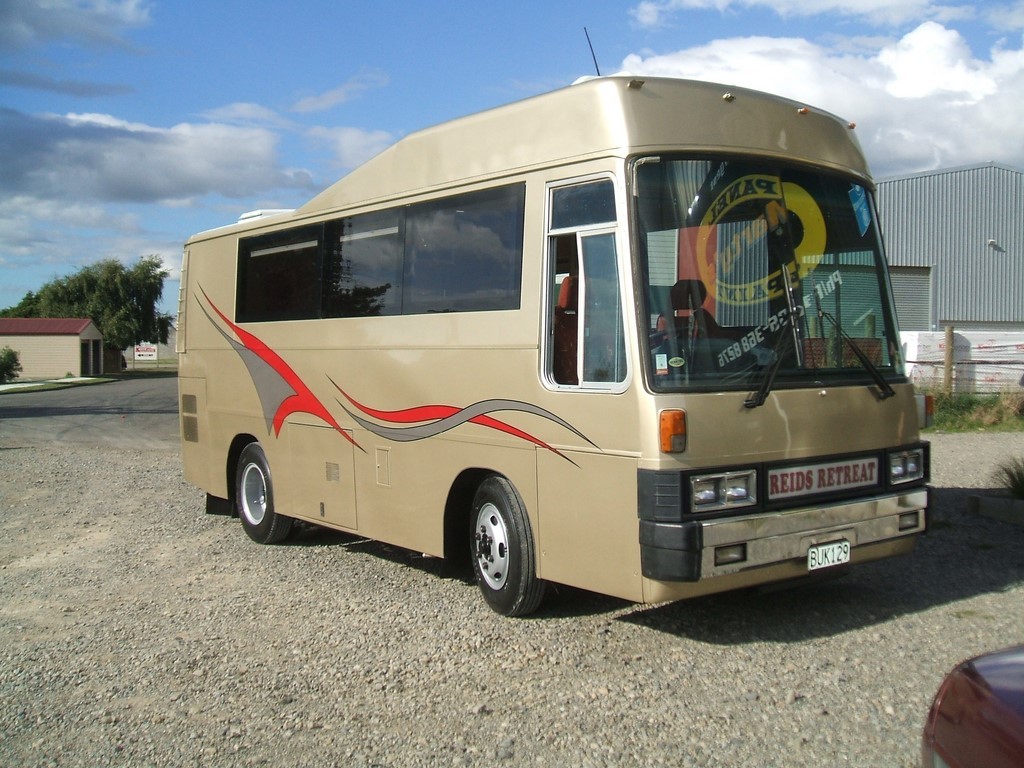 Motorhomes . Spray Painters, Painting Panel Beaters, Beating