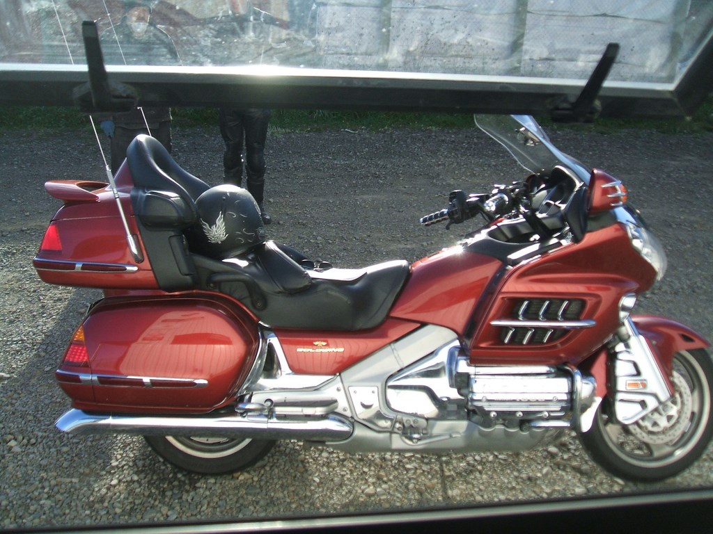 bell_camper__motorbike_008_1024x768.jpg